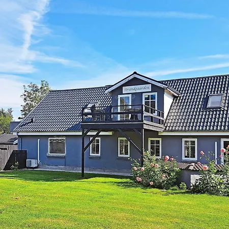 Holiday home 6 Person In Hadsund-by Traum